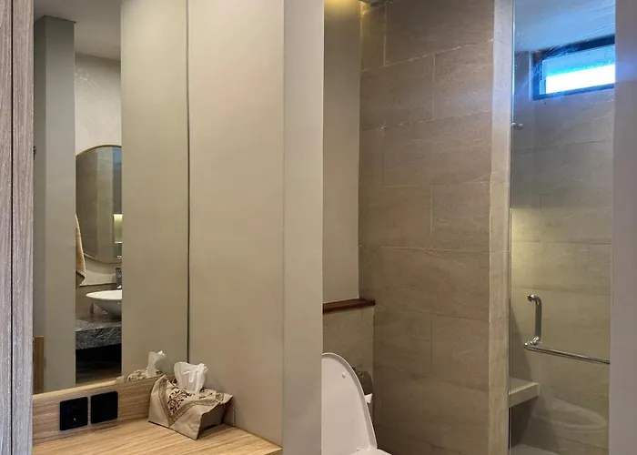 Ferienhaus Family Haven 6br Luxe In Berawa, Canggu