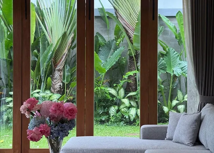 Family Haven 6br Luxe In Berawa,
