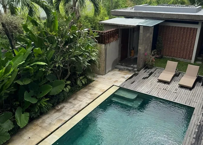 Family Haven 6br Luxe In Berawa, Ferienhaus Canggu