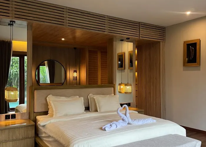 Ferienhaus Family Haven 6br Luxe In Berawa, Canggu
